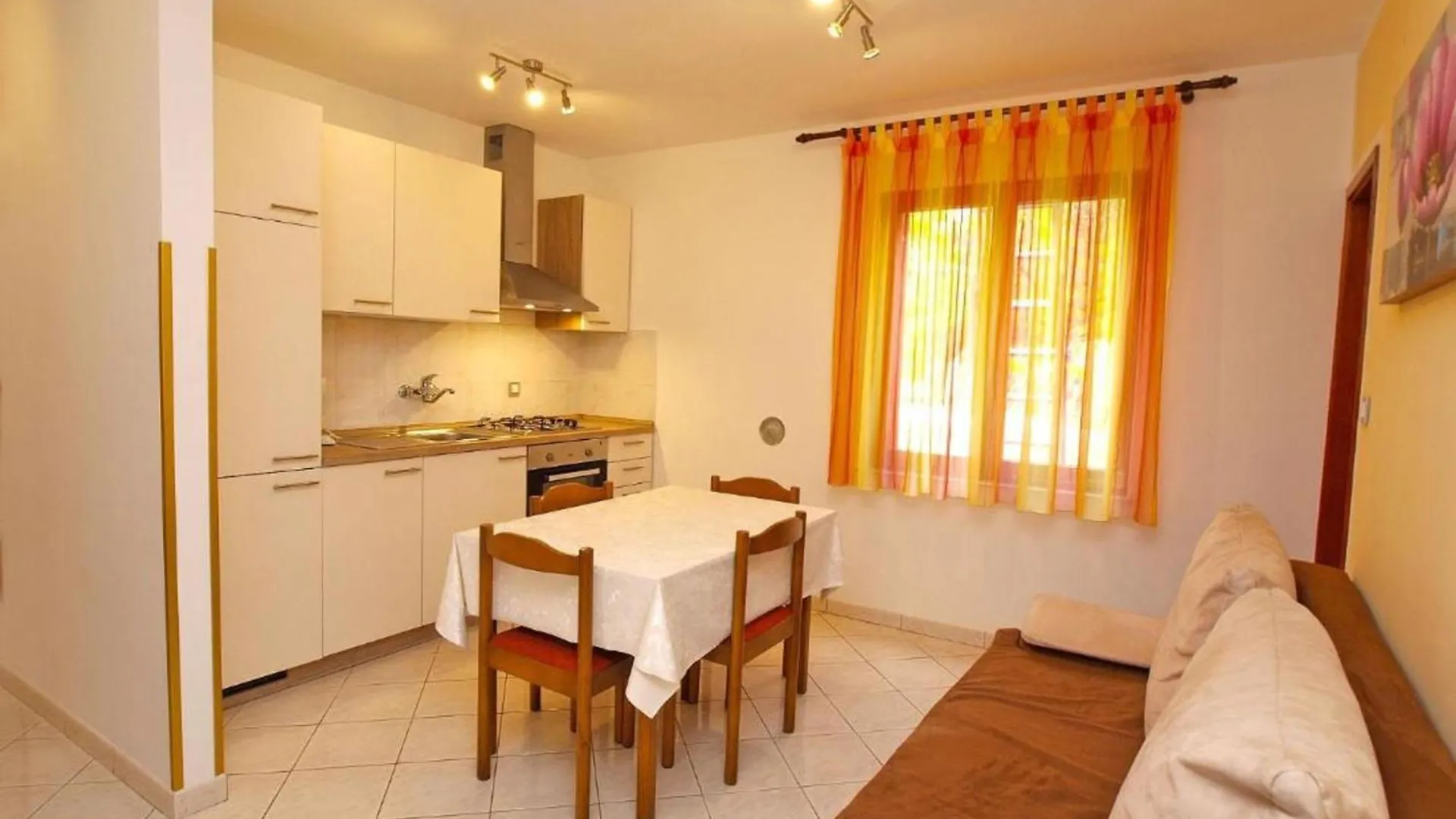 Appartamento Ground Floor Retreat With Bbq Rovigno Croazia